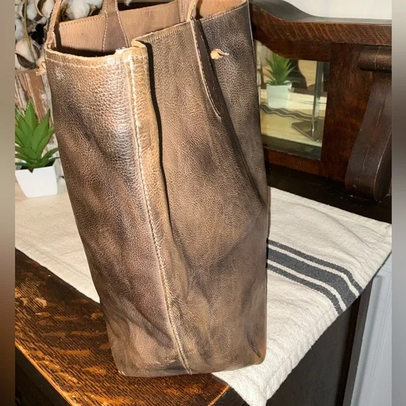 NWOT Bed Stu Leather Charlotte Reversible Shoulder Bag Tote Black Grey $255 - Picture 7 of 16